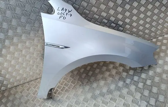 Volkswagen Golf VII Fender