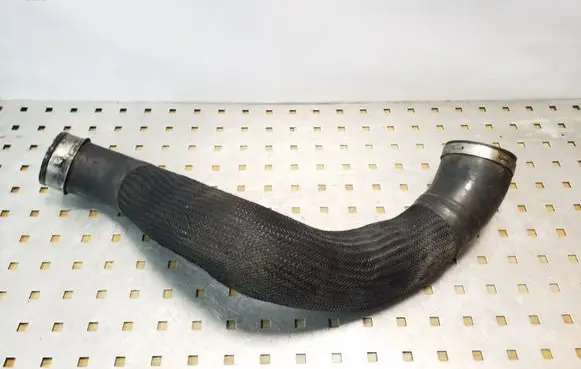 Chrysler 300 - 300C Intercooler hose/pipe 04861689AB