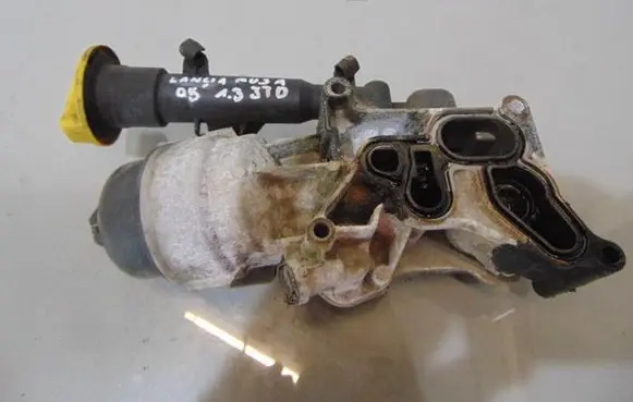Lancia Musa Oil filter mounting bracket