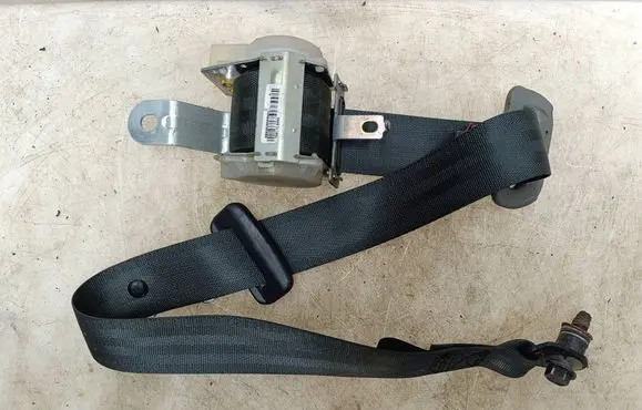 Hyundai Santa Fe Rear seatbelt 898202B000