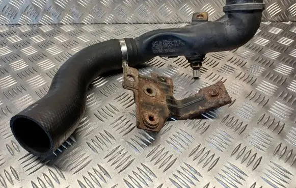 Toyota Avensis T270 Intercooler hose/pipe 173620R030