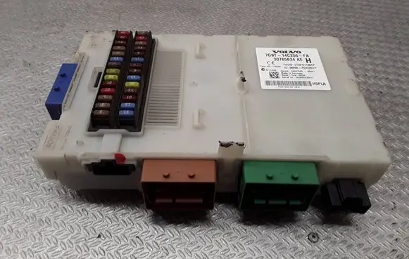 Volvo V70 Fuse module 7G9T14C256FA 30765624AE