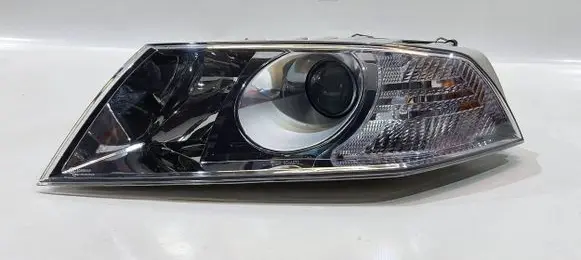 Skoda Octavia Mk2 (1Z) Headlight/headlamp 20-A670