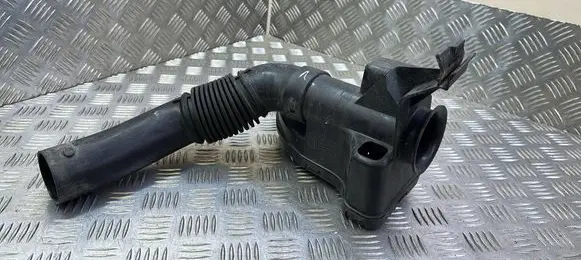 Peugeot 2008 I Air intake duct part 9684813780