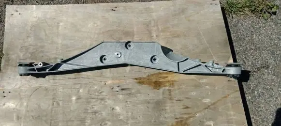 BMW X1 F48 F49 Rear differential/diff mount bracket 6852896