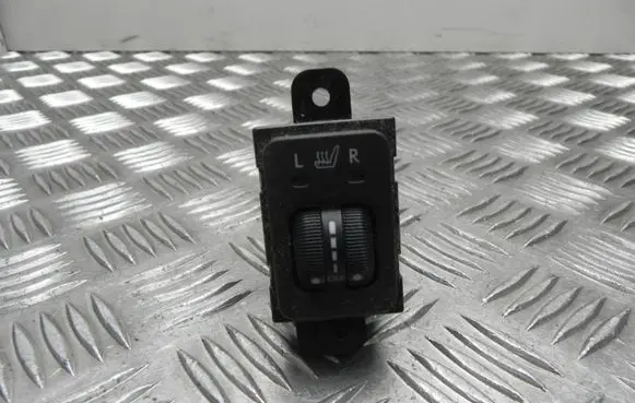 Subaru Forester SH Seat heating switch 0831L T4621