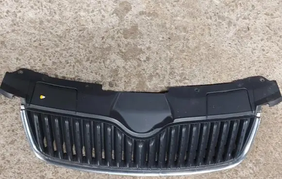 Skoda Fabia Mk2 (5J) Front grill 5J0853668A