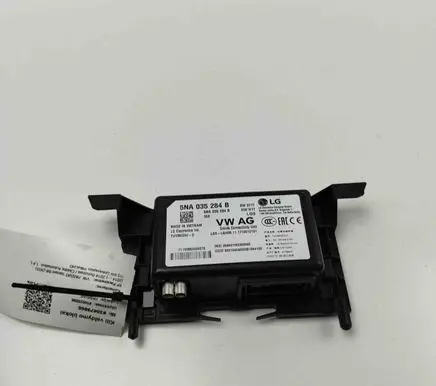 Volkswagen PASSAT B8 Bluetooth control unit module 5NA035284B
