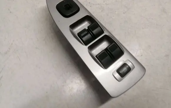 Mazda Premacy Electric window control switch C8HD172