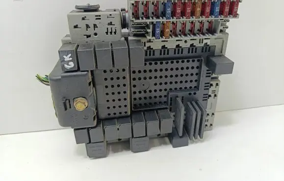Volvo S60 Fuse module 8622520