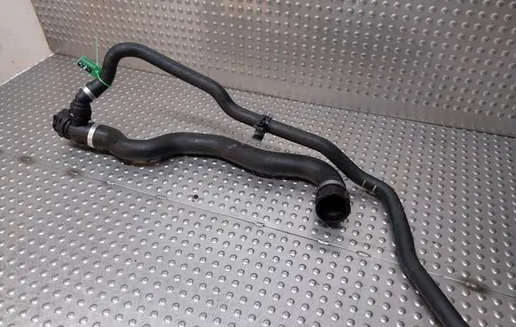BMW 1 F20 F21 Engine coolant pipe/hose S26380729 9243891 7811127