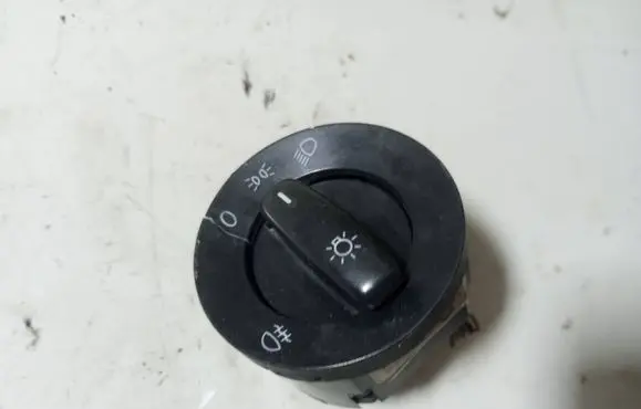 Volkswagen PASSAT B6 Light switch 1K0941431AH