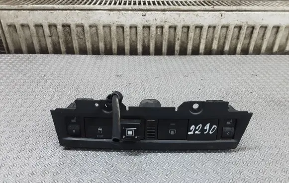 Ford Focus Multifunctional control switch/knob 4M5113D734