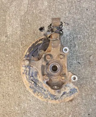 Ford Explorer V Front wheel hub BB533K171A