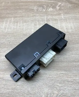 BMW 5 E39 Door control unit/module 8378773 689667