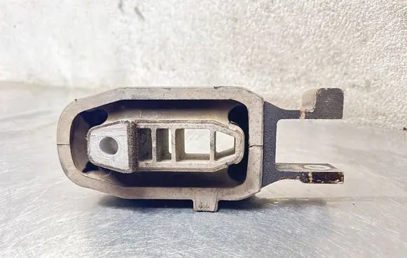 Ford Edge II Engine mount bracket DP536P082AF