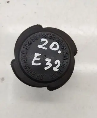 BMW 7 E32 Coolant expansion tank/reservoir cap 1712669