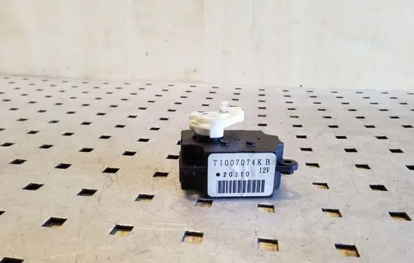 Subaru XV Air flap motor/actuator T1007074KB