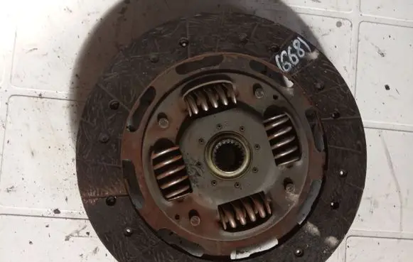 Nissan Primastar Clutch pressure plate 8200740176