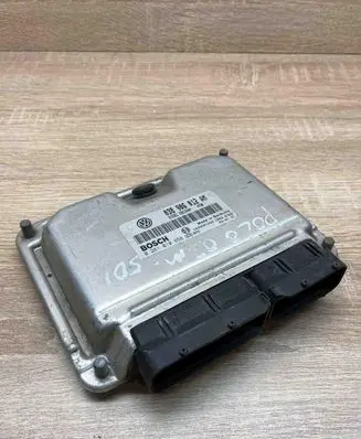 Volkswagen Polo Engine control unit/module ECU 038906012AM 0281010658