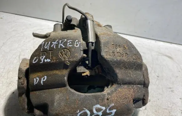Volkswagen Touareg I Front brake caliper
