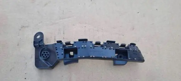Honda CR-V Front bumper mounting bracket 71193T0A