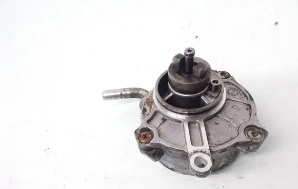 Mercedes-Benz C W202 Vacuum pump A6112300065