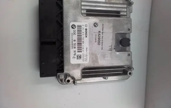 BMW 1 F20 F21 Engine control unit/module 0281018796 8518976 031890835