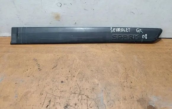 Chevrolet Spark Rear door trim (molding) 96658669
