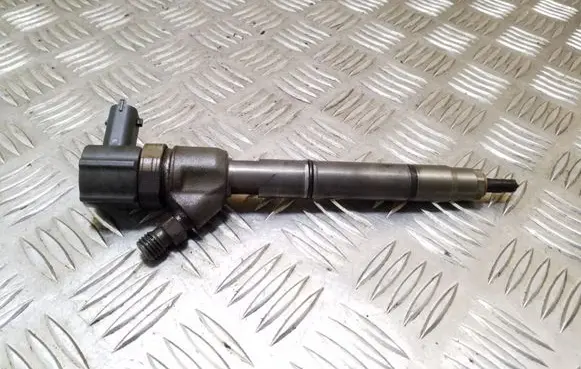 Hyundai i40 Fuel injector 338002A800 0445110411