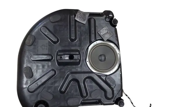 Jaguar XF X250 Subwoofer speaker 8X2319A067A