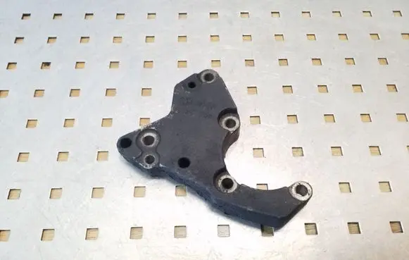 BMW 3 E46 Power steering pump mounting bracket 32422247556