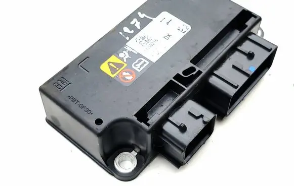 Chevrolet Trax Airbag control unit/module 13590216 544930977