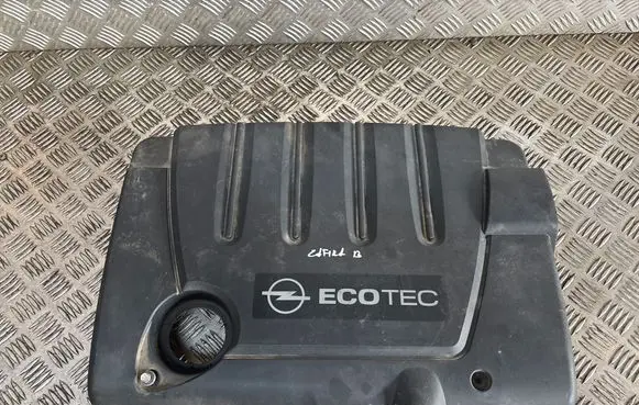 Opel Zafira B Engine cover (trim) 55558383