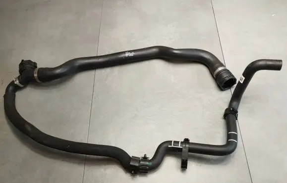 BMW X1 F48 F49 Engine coolant pipe/hose 7617363 1712 13876010