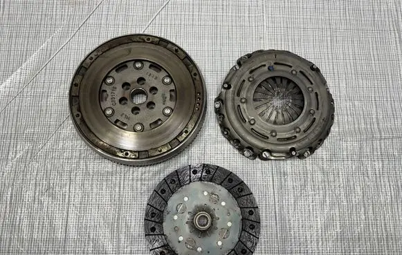 Jeep Avenger Clutch set kit 9846803480