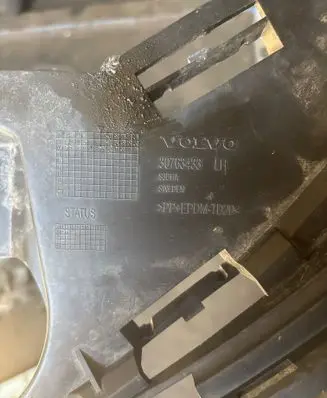Volvo XC60 Headlight/headlamp mounting bracket 30763433