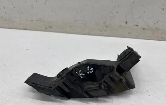 Seat Arona Rear bumper mounting bracket 6F9807377D