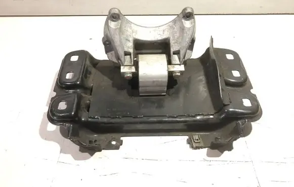Mercedes-Benz S C217 Gearbox mounting bracket A2222402902 A2052420340