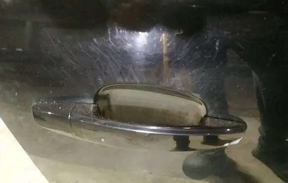 Opel Zafira B Front door exterior handle 