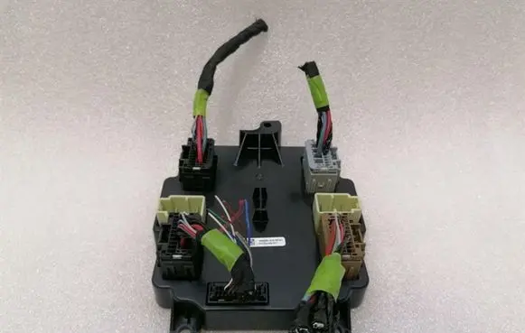 Tesla Model X Door control unit/module 106205610B
