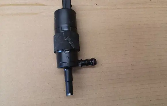 Audi A5 8T 8F Headlight washer pump 3B7955681