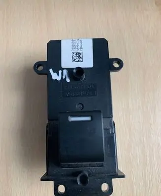 Honda Insight Electric window control switch 35770SWAG01M2