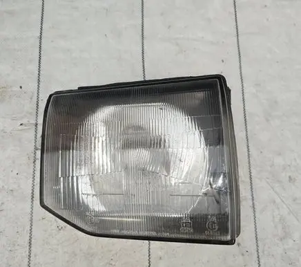 Mitsubishi Pajero Headlight/headlamp 11037753