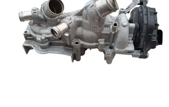 Volkswagen Golf VIII Water pump 05E121042B 05E121117G