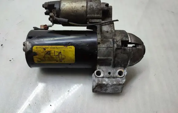 BMW 5 F10 F11 Starter motor 7801203