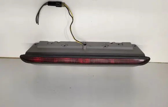 Subaru Forester SF Third/center stoplight