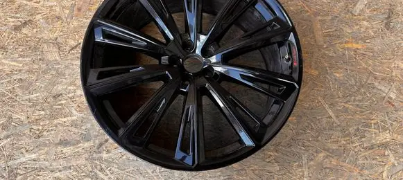 Audi Q8 R23 light alloy rim 4M8601025R B010840