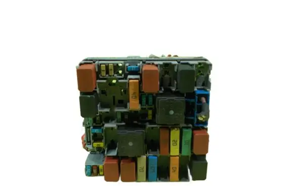 Alfa Romeo Giulietta Fuse box set 51867697 BEZPIECZNIKOW