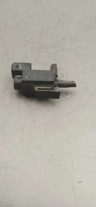 BMW 3 E46 Vacuum valve 7810831 70231800